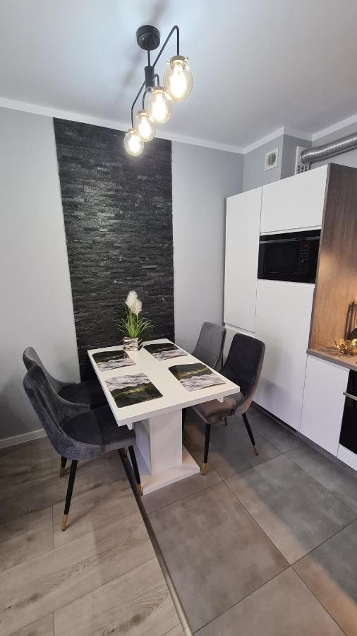 Appartamento Apartament Deluxe 3 Oświęcim Esterno foto