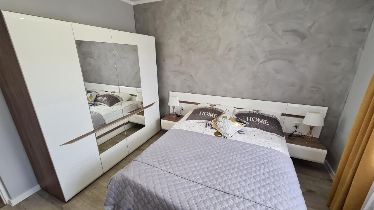 Appartamento Apartament Deluxe 3 Oświęcim Esterno foto