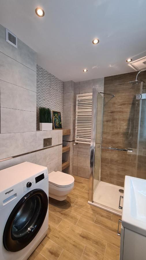 Appartamento Apartament Deluxe 3 Oświęcim Esterno foto