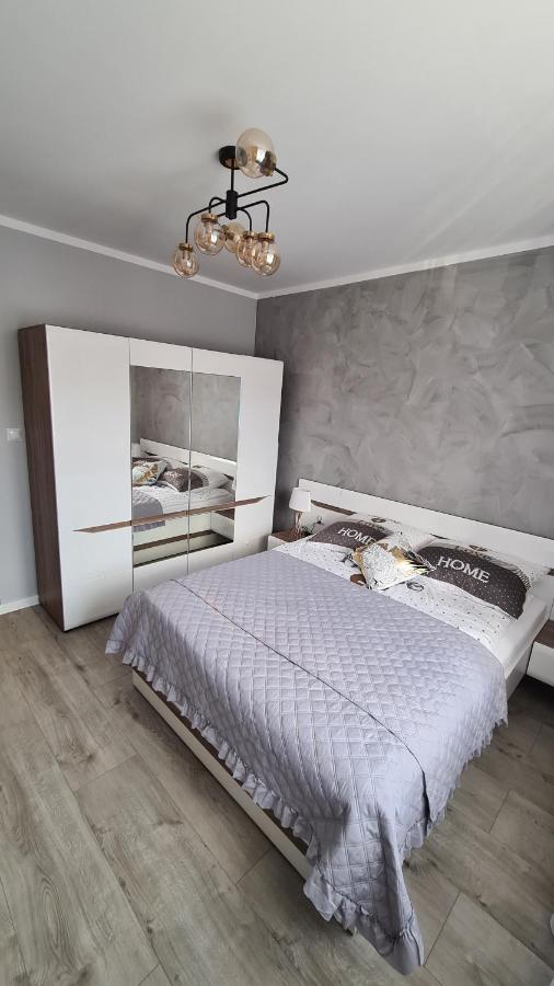 Appartamento Apartament Deluxe 3 Oświęcim Esterno foto