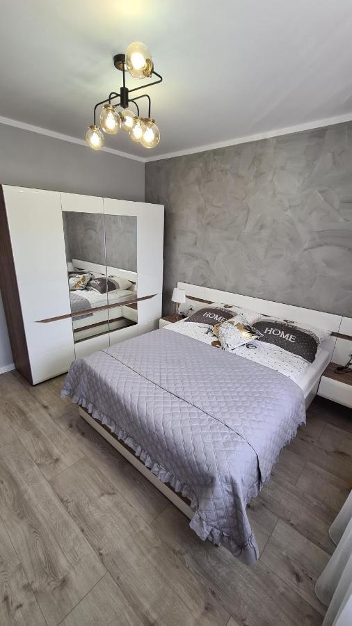 Appartamento Apartament Deluxe 3 Oświęcim Esterno foto